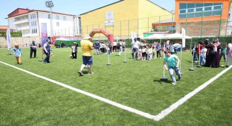 Elazığda çocuk festivali yoğun katılımla gerçekleşti