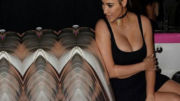 Canlı yayında inanılmaz kaza! Sadece sütyen giyen Kim Kardashian’ın göğüs uçları açıldı