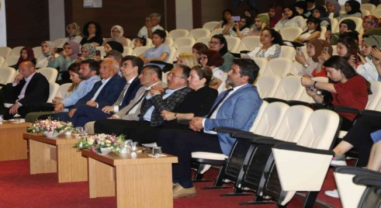 Yazar Mehmet Ercan, ‘1. Kapadokya Kültürel Miras Festivalinde öğrencilerle bir araya  geldi