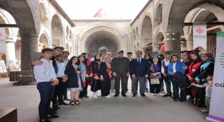 Erzurumda öğrencilerin sergisi büyük ilgi gördü