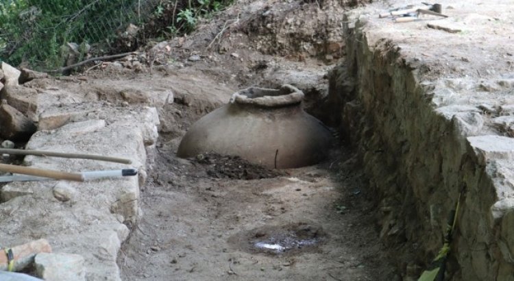 Bazı Karadenizin Efesinde pithos bulundu