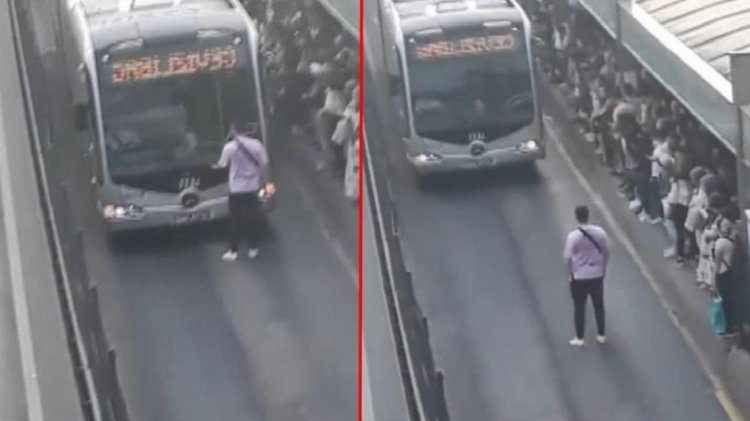 Metrobüslerin arka arkaya durmaması üzerine bir vatandaş aracın önünde durdu