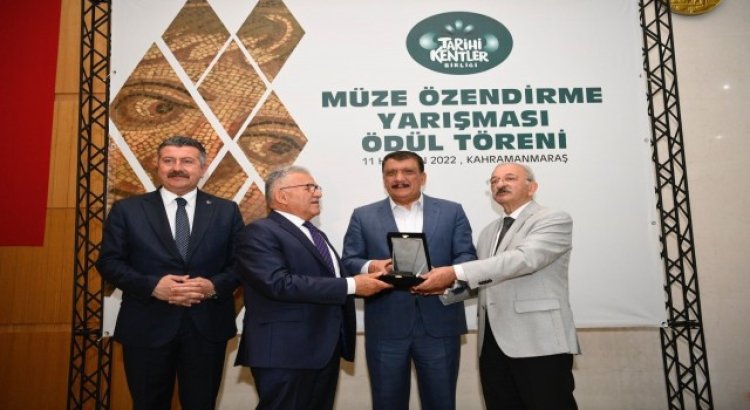 Başkan Gürkana Tarihi Kentler Birliğinden jüri özel ödülü