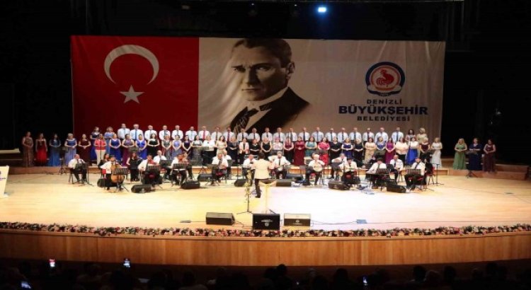 Türk Sanat Müziği Korosundan yılsonu konseri