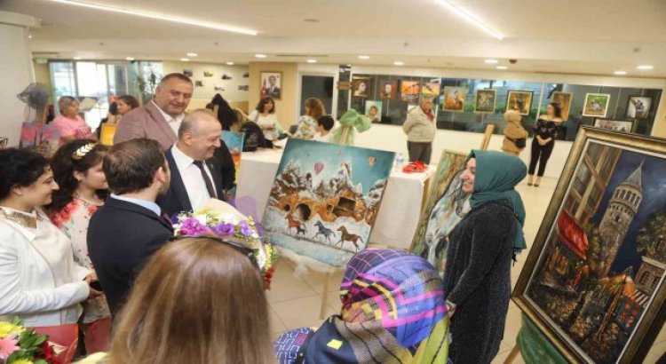 ‘Hayal Dünyamın Renkleri sergisi Kartal Belediyesinde açıldı