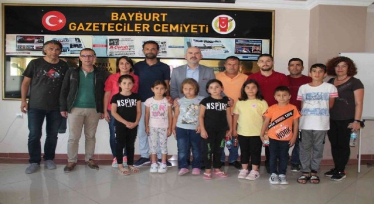 Mersinden öğrenciler Bayburtu gezip görmek için geldiler