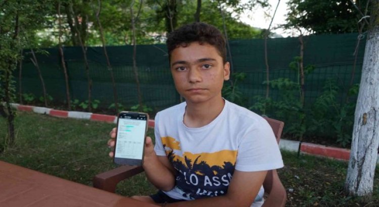 Mum ışığında LGSye hazırlanan afetzede öğrenci Türkiye birincisi oldu
