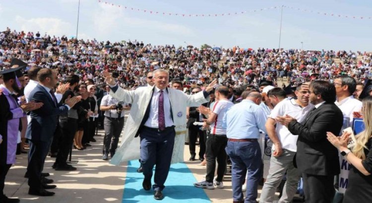 Levent, EBYÜ Rektörlüğüne yeniden atandı