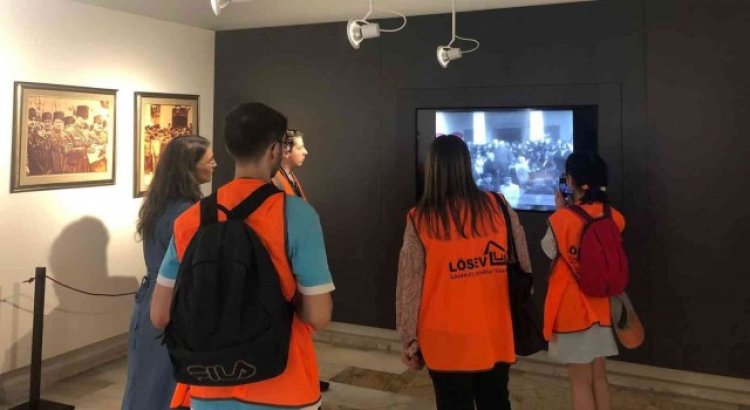 LÖSEV Gençleri Anadolu Üniversitesi Cumhuriyet Tarihi Müzesini ziyaret etti