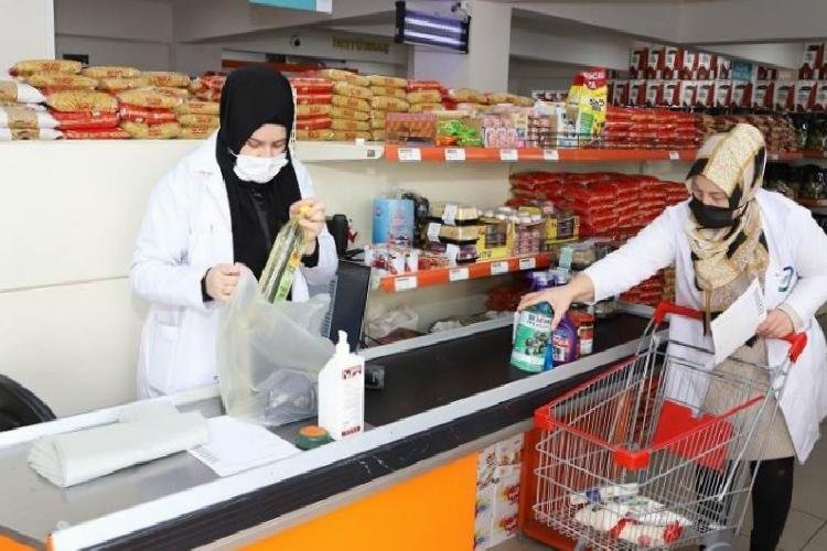 Sosyal market hayırseverlerle büyüyor