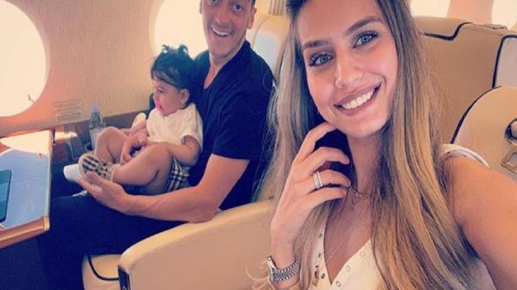 Mesut Özil ve Amine Gülşe’nin ikinci bebeği dünyaya geldi