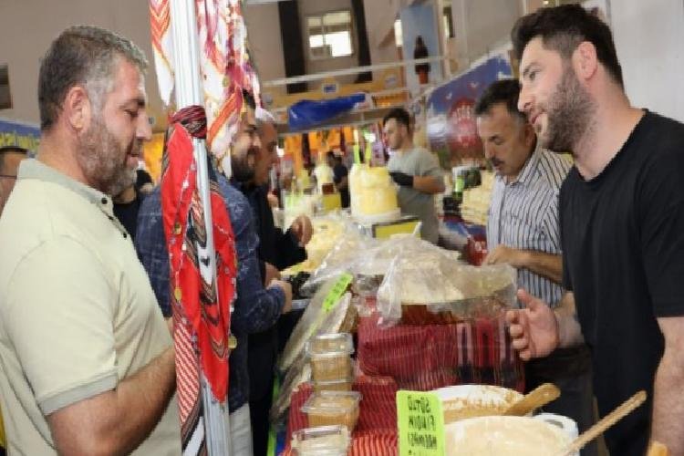 Gıda Fuarı önce gözü, sonra mideleri doyurdu