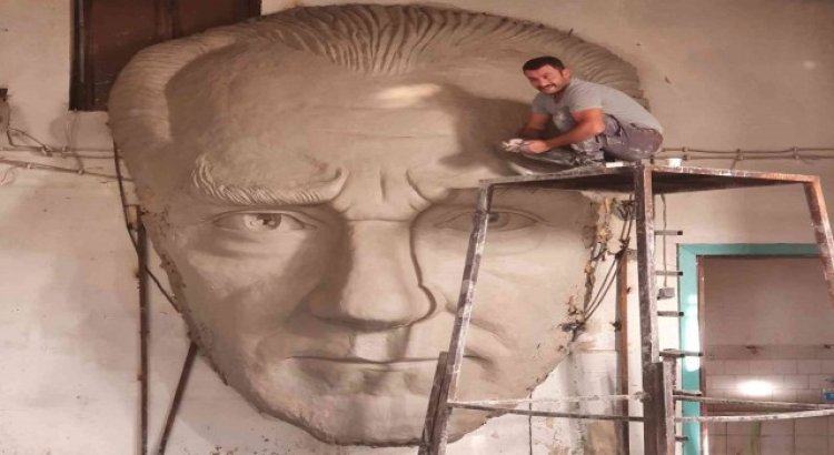 Malatyaya 4,5 metrelik Atatürk maskı