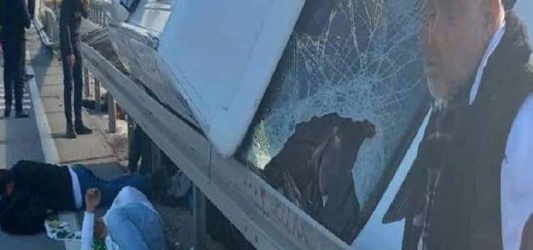 Bergama Belediyespor maçına giden rakip grup Osmaniyespor taraftarlarını taşıyan araç kaza yaptı! 1 kişi öldü