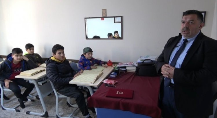 Kütahyada mültecilere Kuran-ı Kerim eğitimi