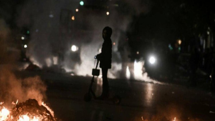 Yunanistan’da polis 16 yaşındaki genci vurdu: Halk sokağa döküldü!