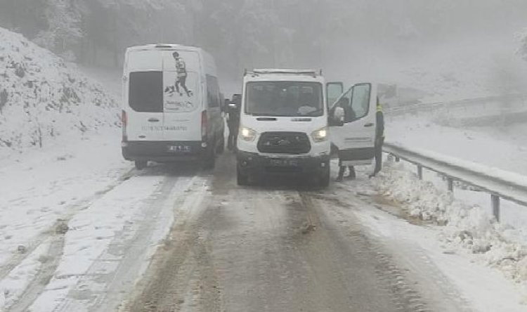 Karda mahsur kalanları İzmir Büyükşehir Belediyesi takımları kurtardı