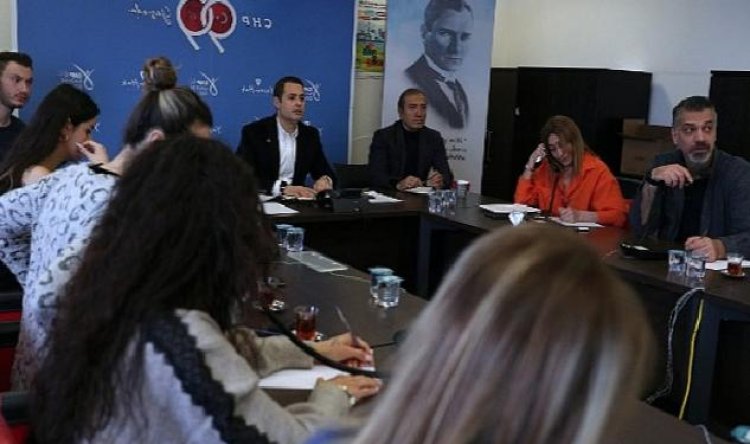 CHP Genel Lideri Kemal Kılıçdaroğlu’nun talimatıyla CHP Genel Lider Yardımcısı Ahmet Akın’ın başkanlığında Genel Merekezi’nde Afet Uyum Merkezi kuruldu