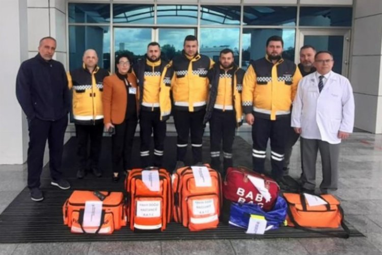 KKTC’den 10 kişilik tıbbi takviye Türkiye için yola çıktı