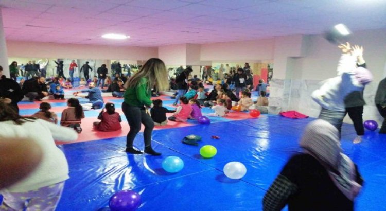 Depremzede çocuklar Afyonkarahisarda mutluluk kervanına katıldı