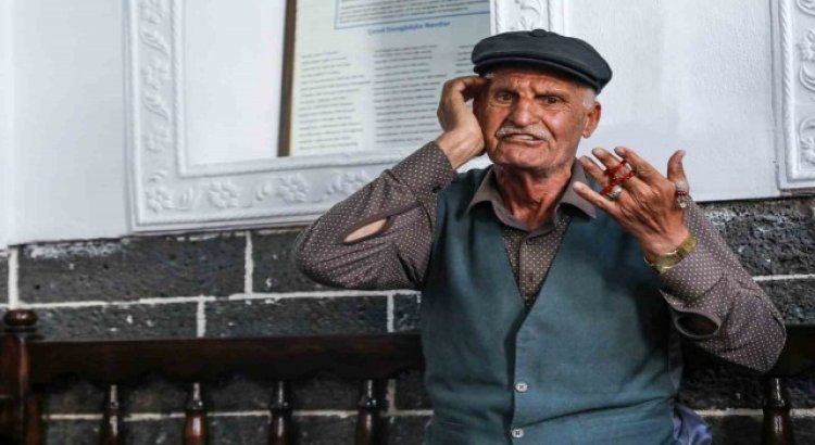 Diyarbakır Dengbejevinin sembol ismi Mehmet Tanrıverdi ve ailesi enkazda yaşamını yitirdi