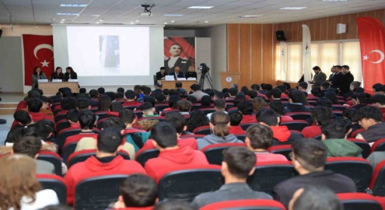 Pamukkaleli gençlere Mehmet Akif anlatıldı