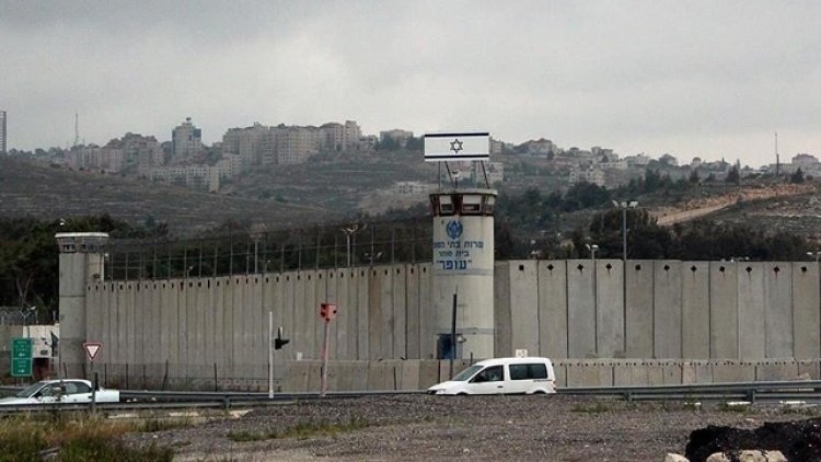İsrail hapishanelerindeki Filistinli mahkumlar, açlık grevini askıya aldı