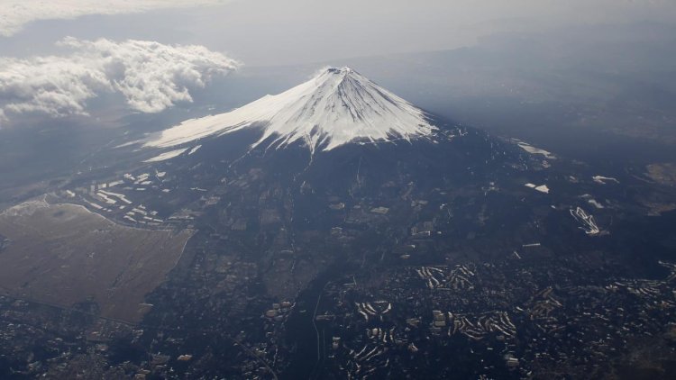Japonya’da Fuji patlarsa halktan yürüyerek kaçmaları istenecek
