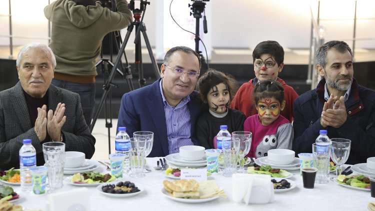 Adalet Bakanı Bozdağ, Diyarbakır’da iftar programına katıldı