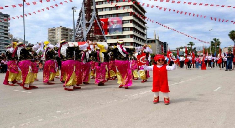 Adanada 23 Nisan Ulusal Egemenlik ve Çocuk Bayramı kutlandı