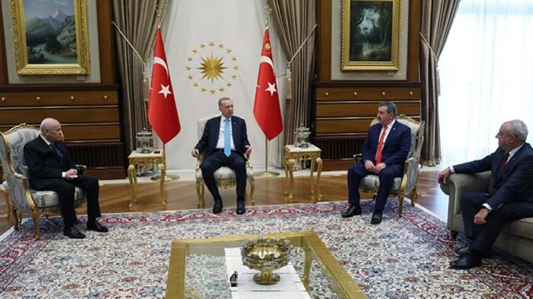 Bahçeli, Destici ve Aksakal’dan Cumhurbaşkanı Erdoğan’a geçmiş olsun ziyareti