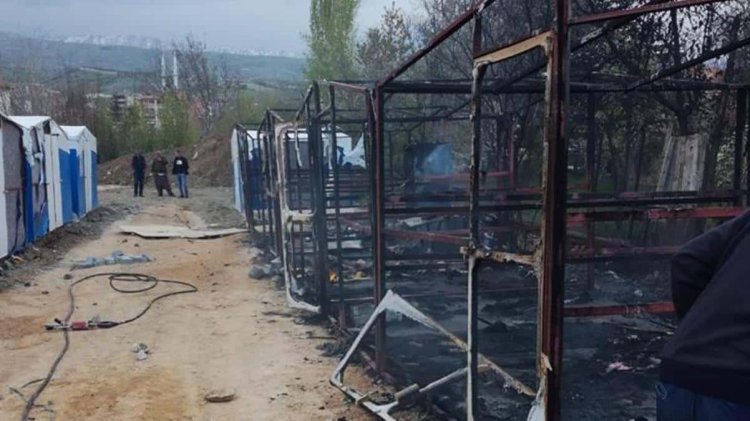 Çadır kentteki yangında 2 aylık bebek hayatını kaybetti