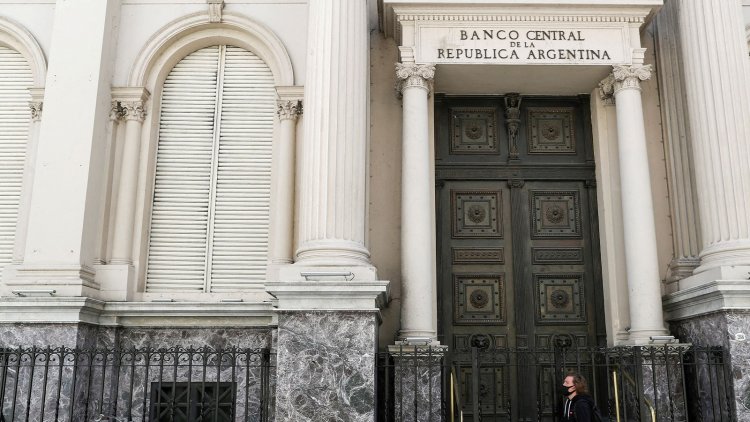 Arjantin Merkez Bankası faiz oranını 1000 puan artırdı