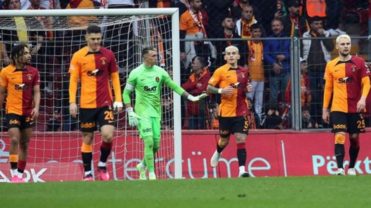 Yeni dönemin oyuncu kadrosu belli oldu!  Galatasaray 5 futbolcuyla yollarını ayırdı