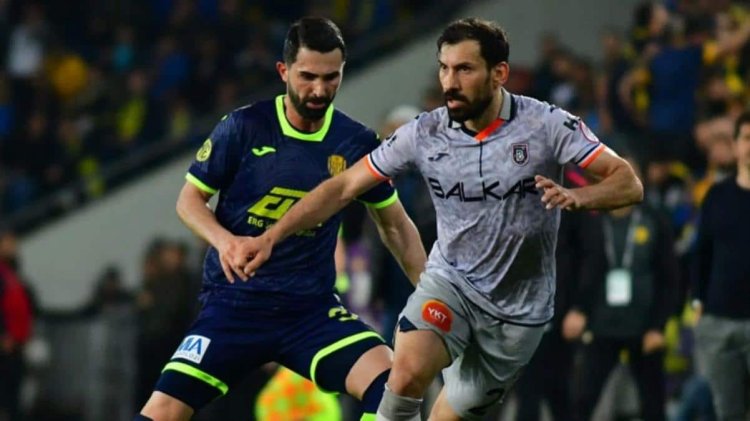 Son Dakika: Ziraat Türkiye Kupası’nda finalin adı Başakşehir-Fenerbahçe oldu