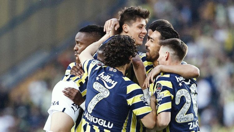 Fenerbahçe’de futbol ve teknik heyet, derbi öncesi tek yürek!
