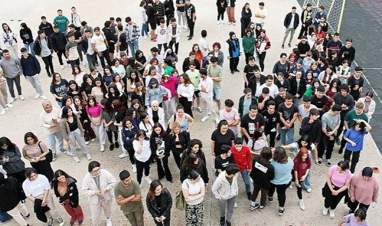 Öğrenciler üniversite deneme sınavında ter döktü