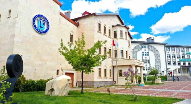Bayburt Üniversitesi, yetkinlik alanlarında Türkiyenin önde gelen üniversiteleri arasında yer aldı