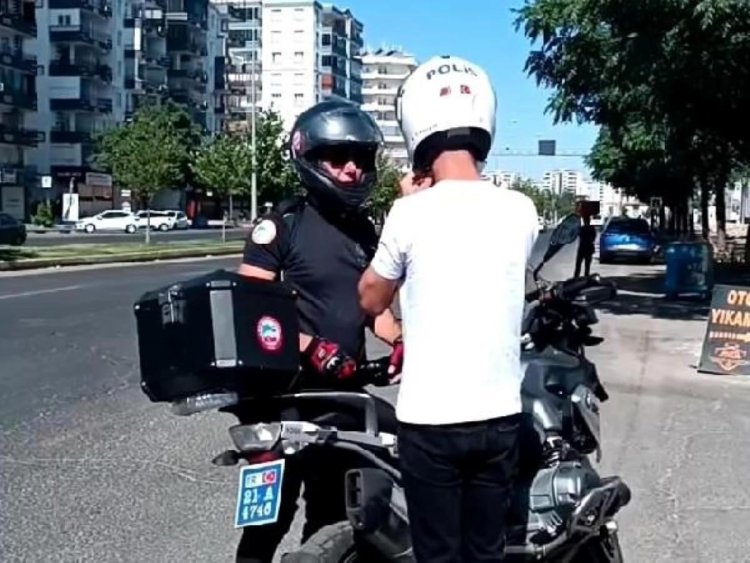 Diyarbakır’da YKS’ye geç kalan adaylar motosikletli yunus timleriyle sınava yetişti
