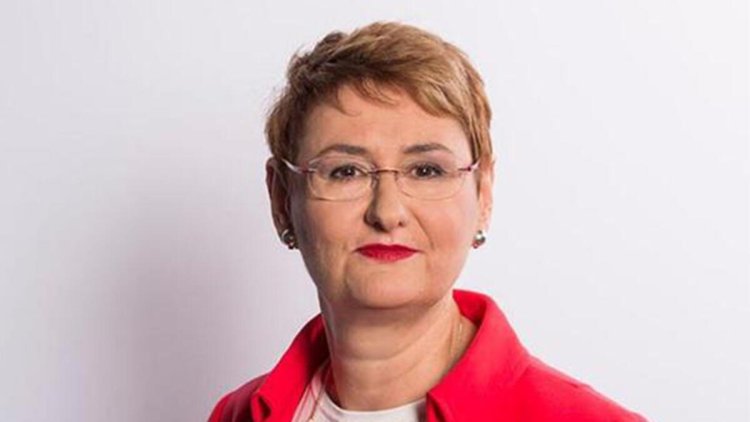 NATO’nun ilk kadın sözcüsü Lungescu, görevini yardımcısına devredecek