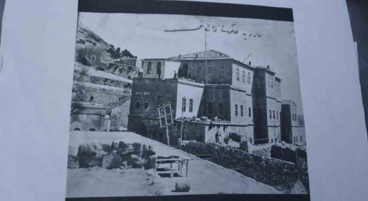Mardinde sahabe mezarının da olduğu tarihi yapılar gün yüzüne çıkmayı bekliyor