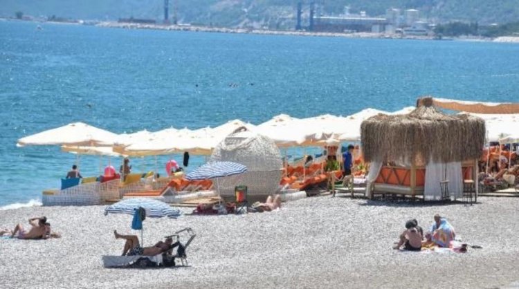 Antalya’da Sahildeki Loca Kiralama Ücretleri Dikkat Çekiyor