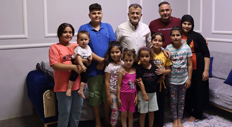 Başkan Hacıoğlu, Yetim ve Öksüz Çocukları Bayramlık Kıyafetlerle Sevindirdi