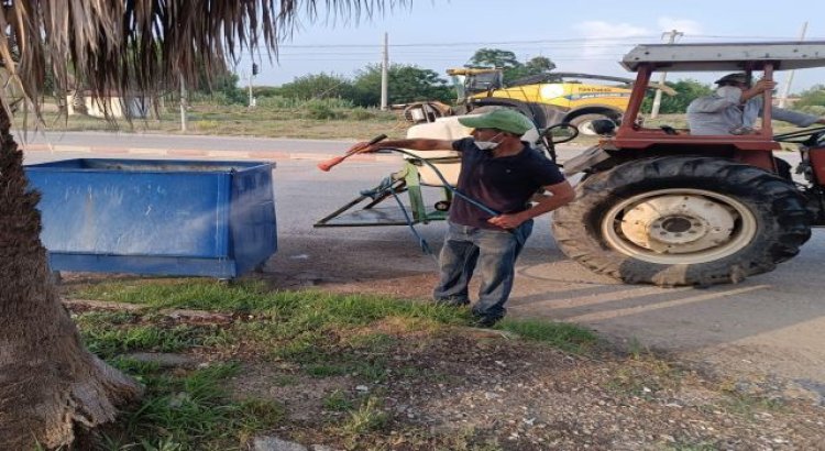 Kurban bayramı sonrası Toprakkale'de temizlik ve ilaçlama