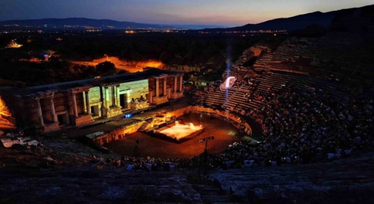 Aydındaki 2 bin yıllık amfi tiyatro yeniden canlandı