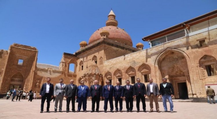 Yargıtay Başkanı Mehmet Akarca, İshakpaşa Sarayını ziyaret etti