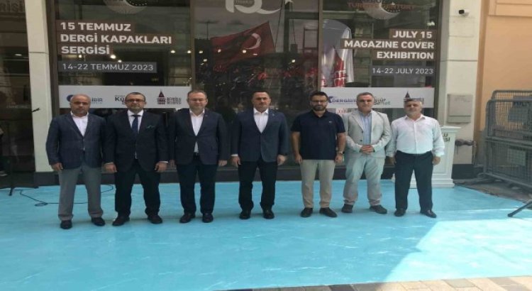 İstiklal Caddesinde 15 Temmuz Dergi Kapakları Sergisi açıldı