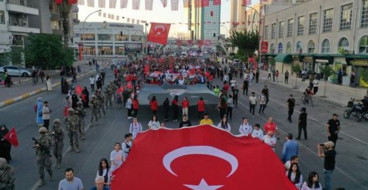 Şanlıurfa’da 15 Temmuz  kortej yürüyüşü düzenlendi