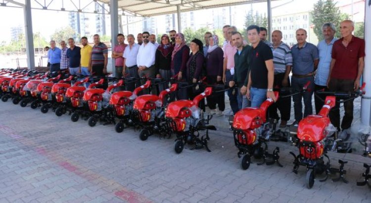 Adana'da Çiftçilere Hibe Destekli Tarım Makineleri Veriliyor