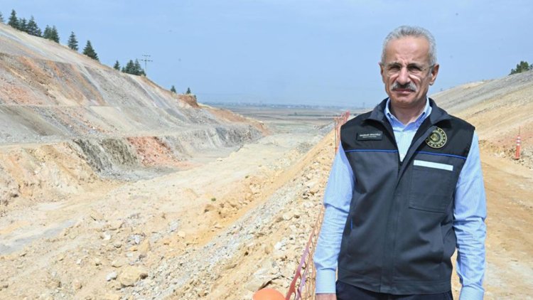 Ankara-İzmir Yüksek Hızlı Tren Hattı 2027’de hizmete girecek